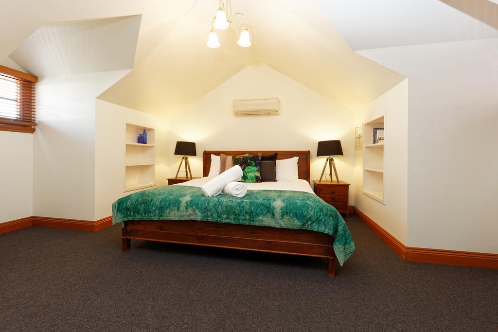 54 on Bank Hotel Port Fairy Bagian luar foto